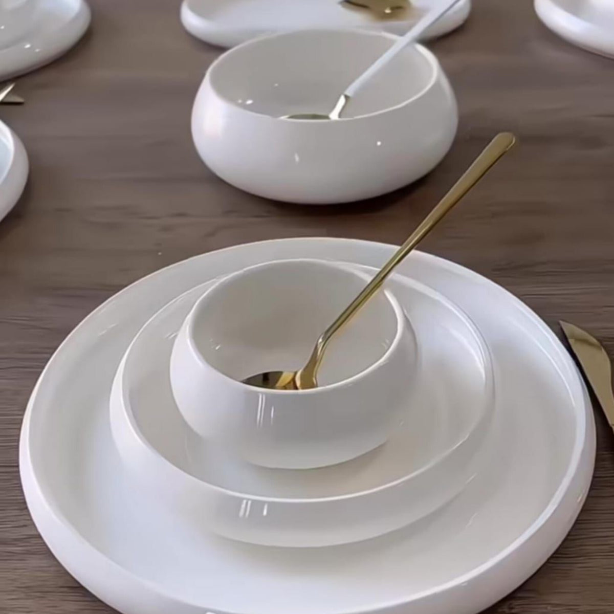 24pcs White Cookware Set in Nairobi