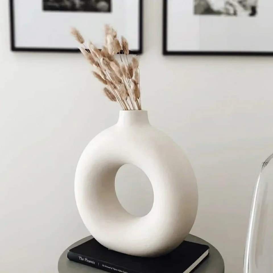 Stoneware Circular Doughnut Vase