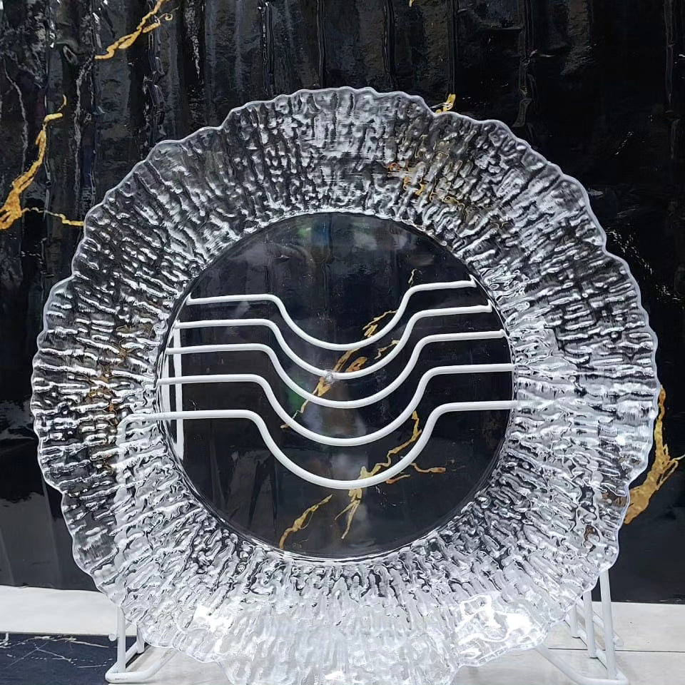 Acrylic Charger Plates for Fine Dining