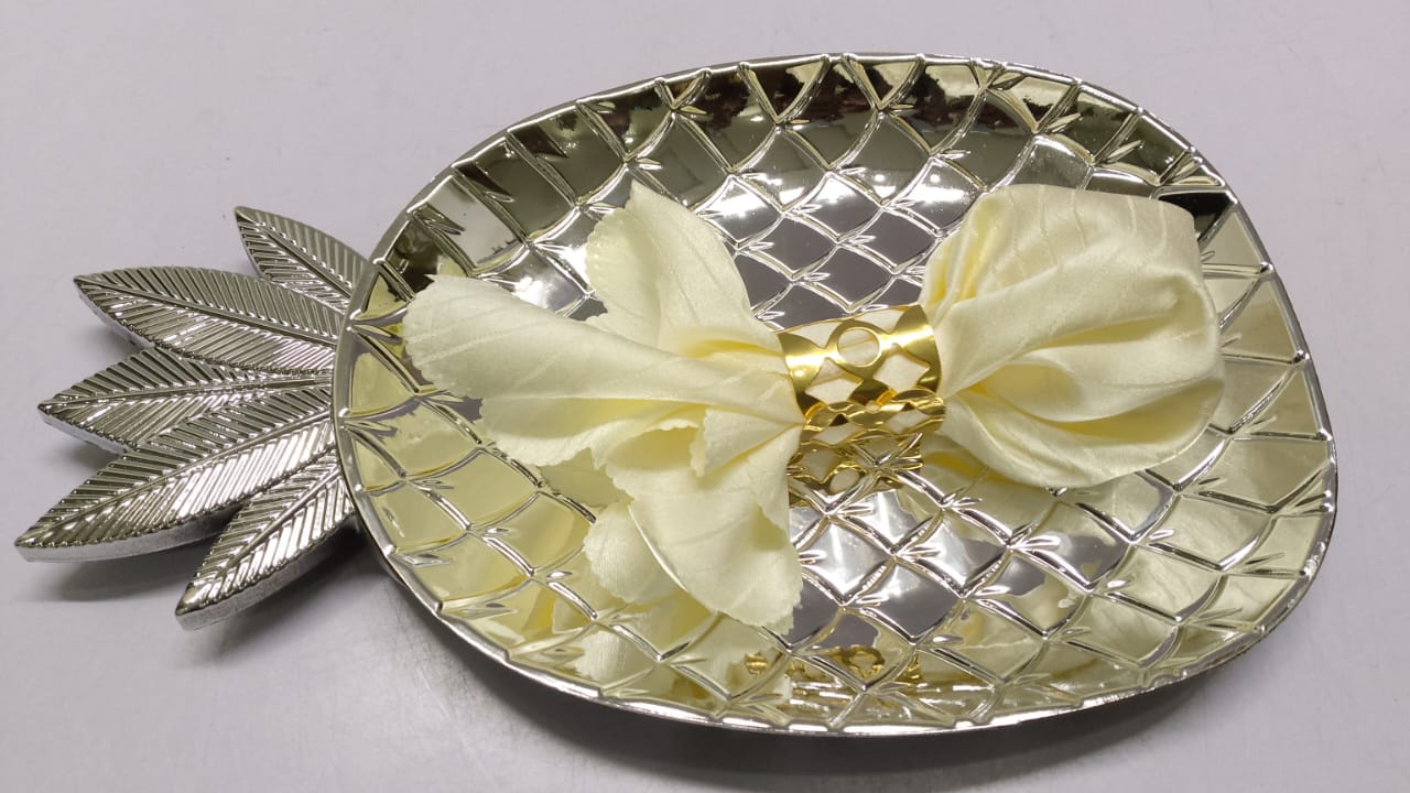 Pineapple Shaped Charger Plate / Dessert Plate