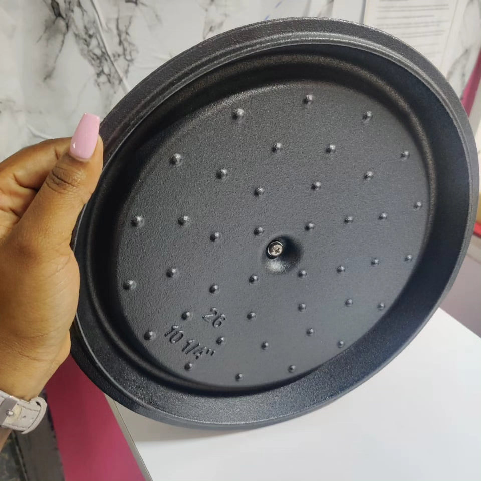 Heavy cast iron pot dutch oven