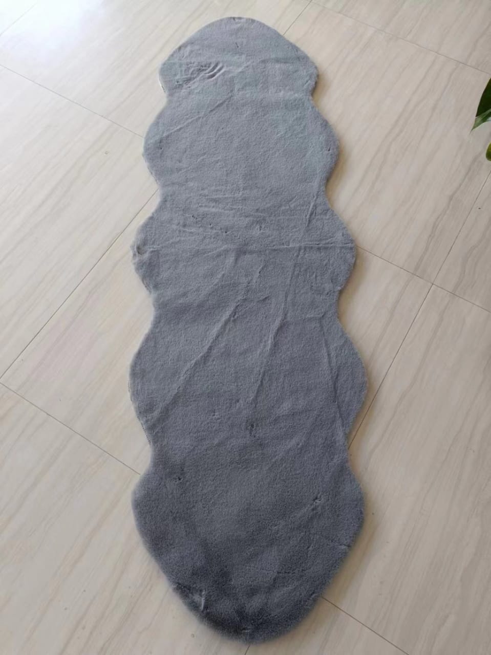 Ultra Soft Irregular Fur Carpet