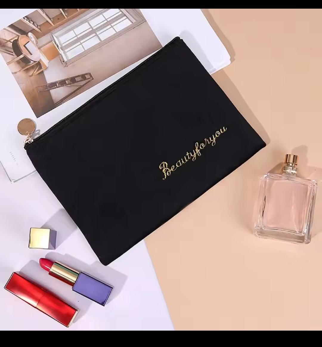 Soft Velvet Zipper Pouch for Cosmetics and Travel Organization