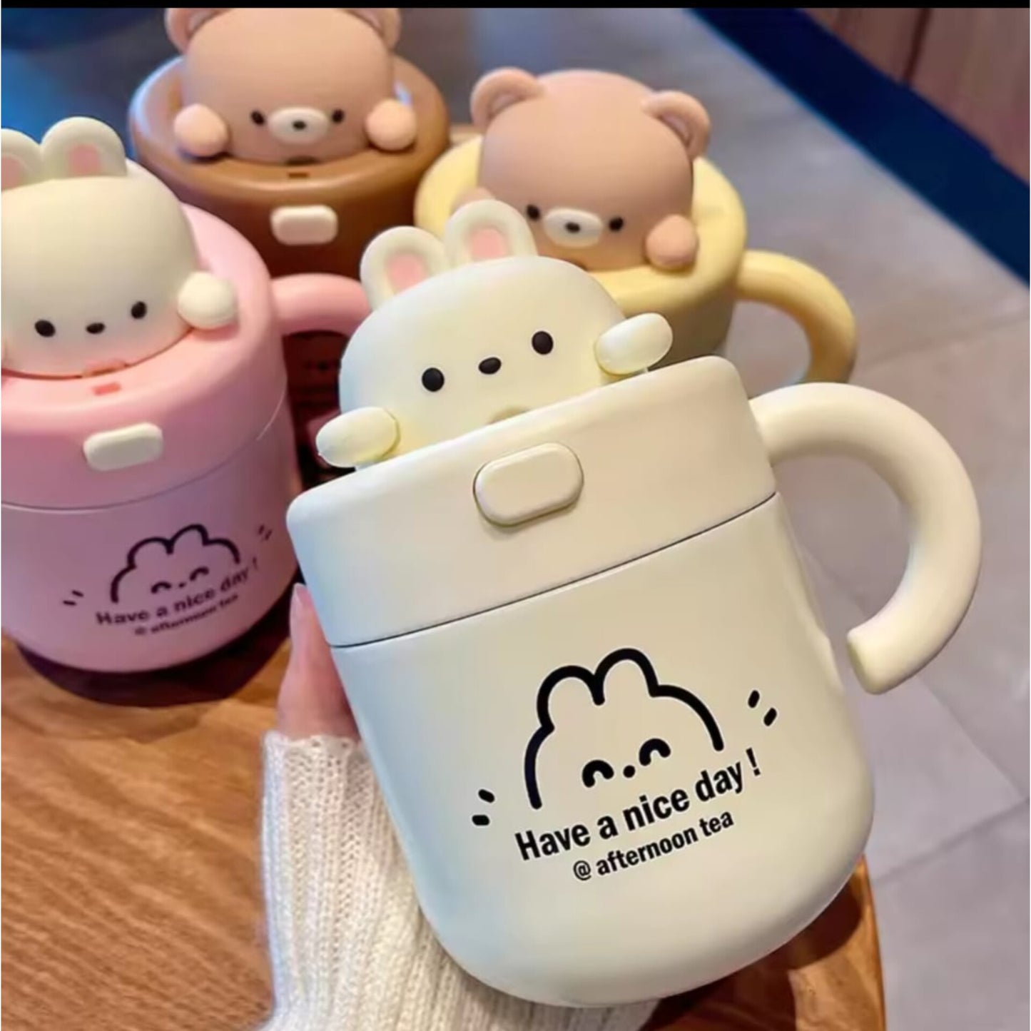 Kids cup with straw