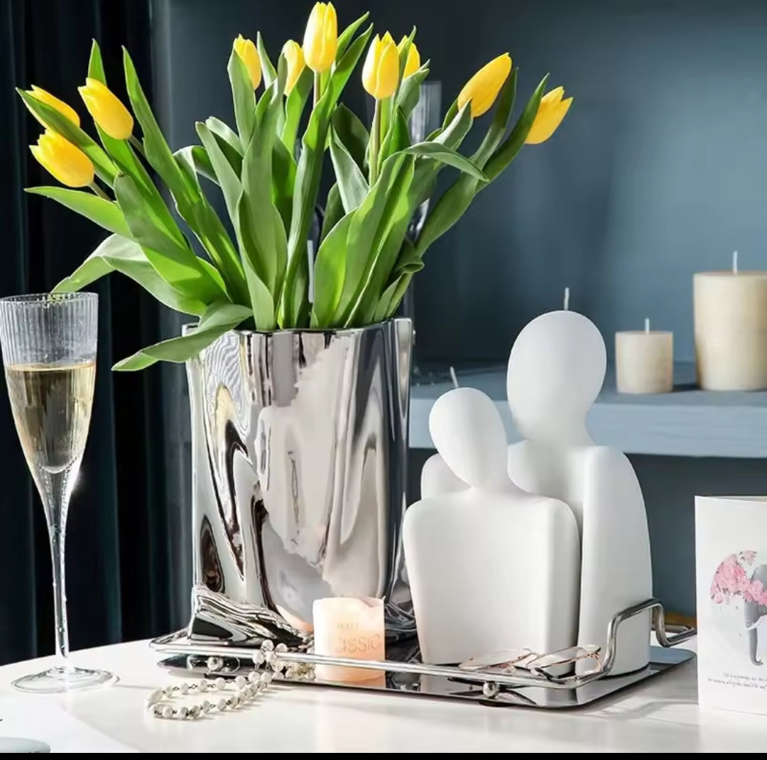 Couple abstract decor Gha