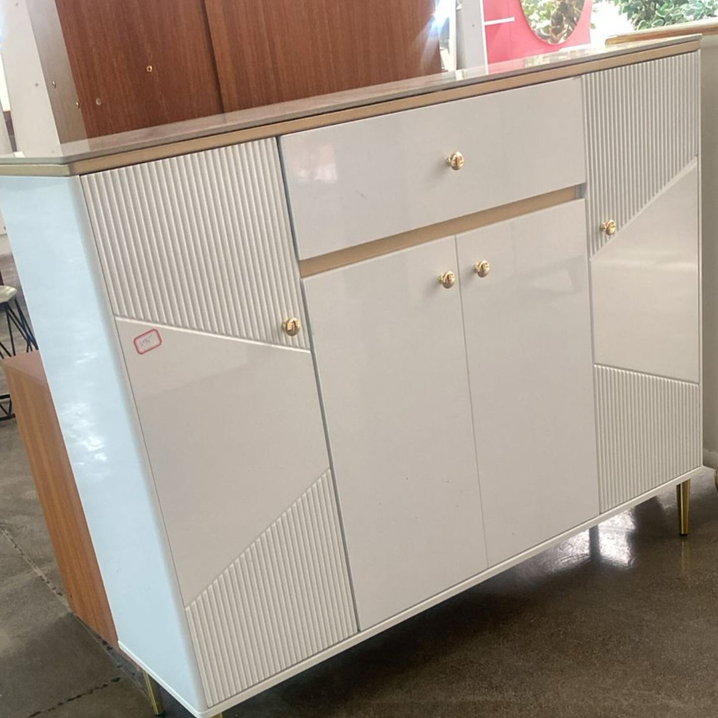 White shoe cabinet