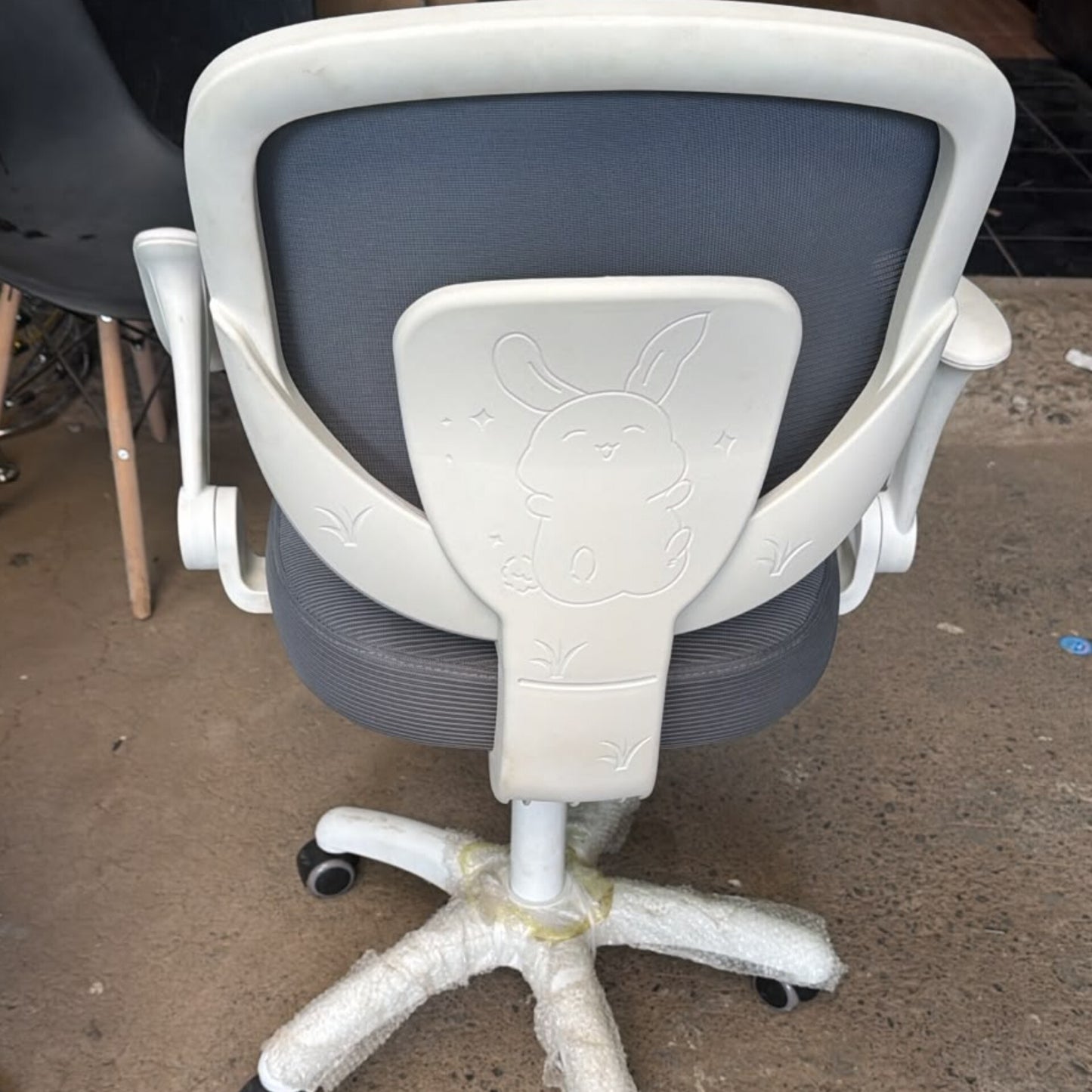 Ergonomic Mesh Kids Study Chair with Adjustable Height