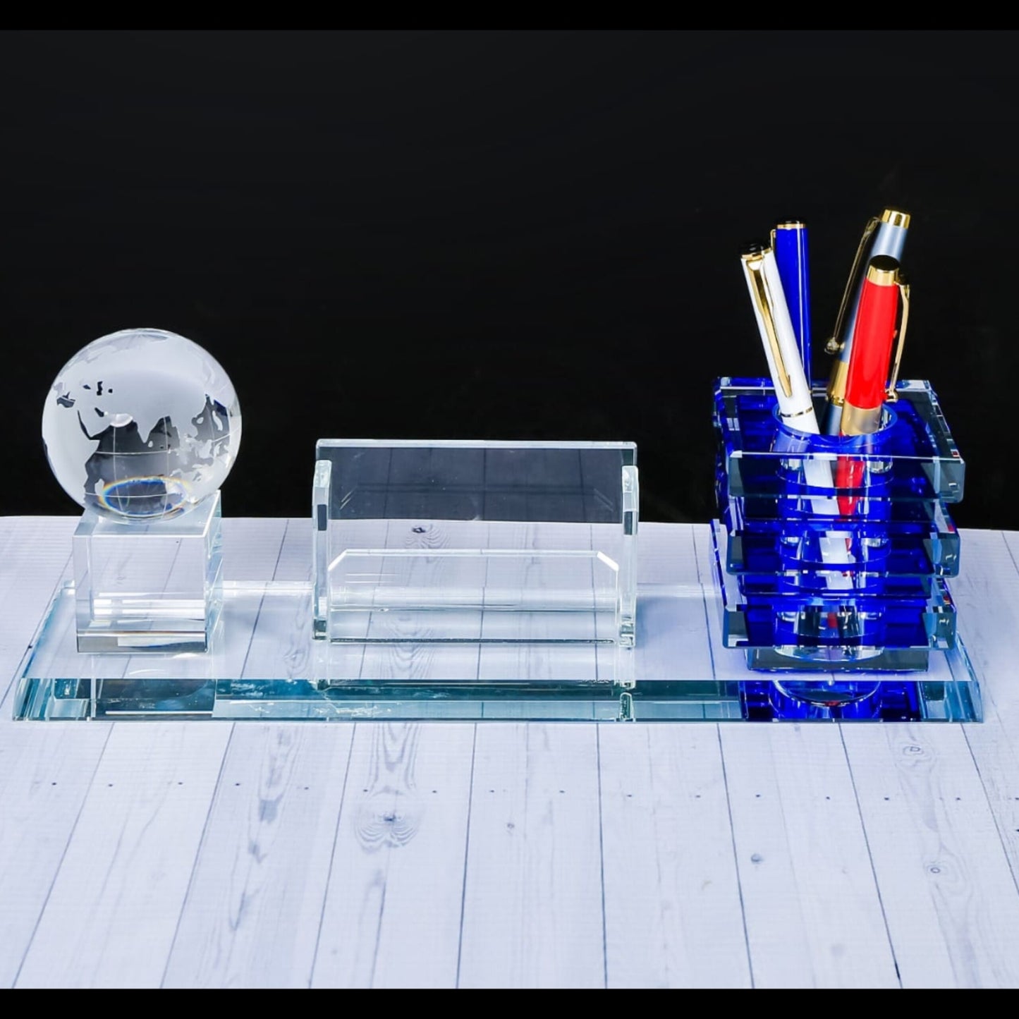 Desk organizer pen holder with globe decor