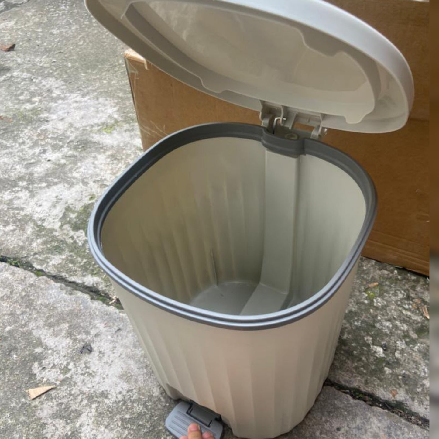 Foot Pedal Push Dustbin Trash Can