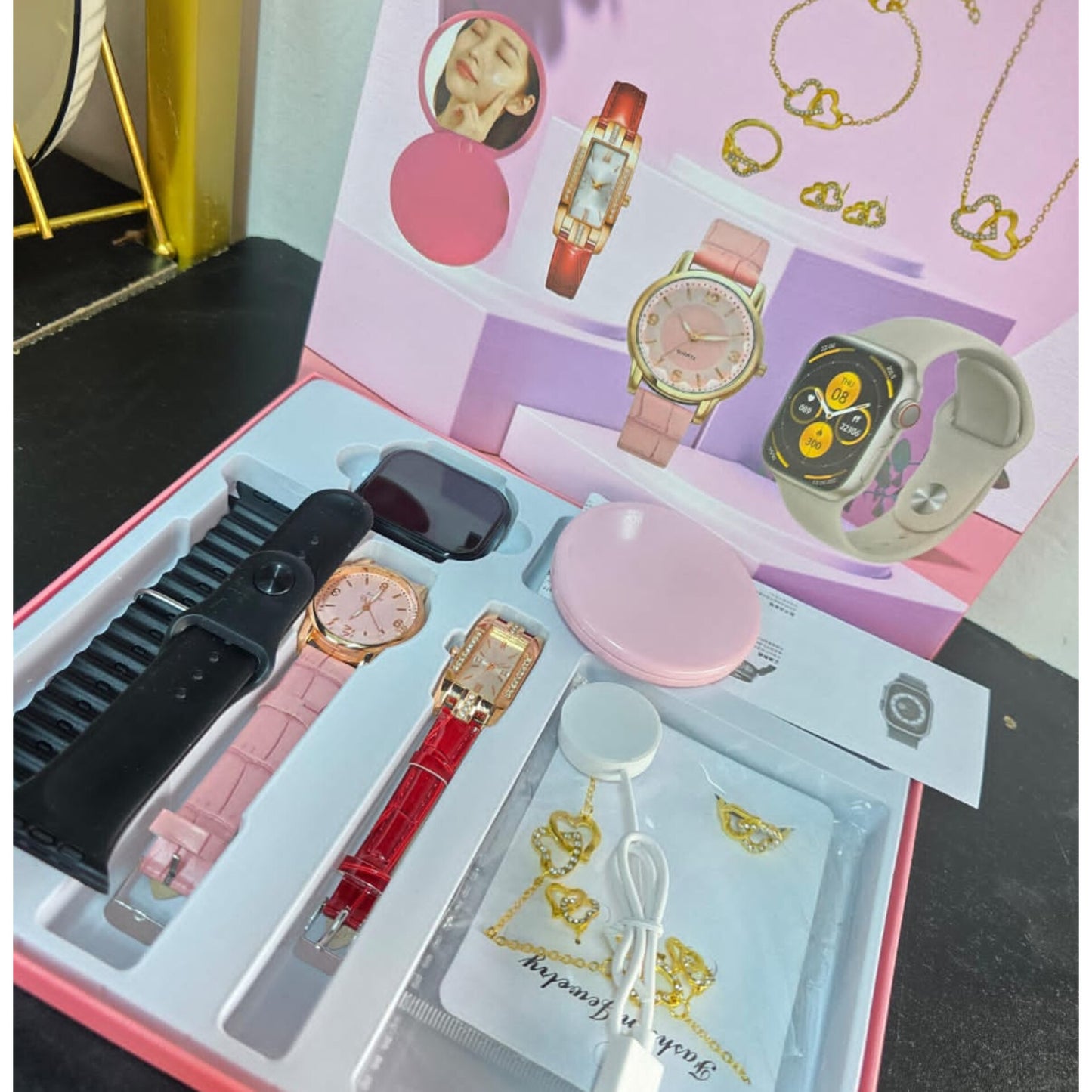 E08 PLUS Smartwatch Ultimate Gift Set