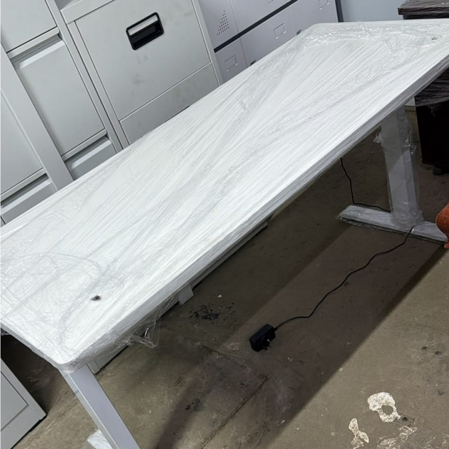 Electric Adjustable Height Desk