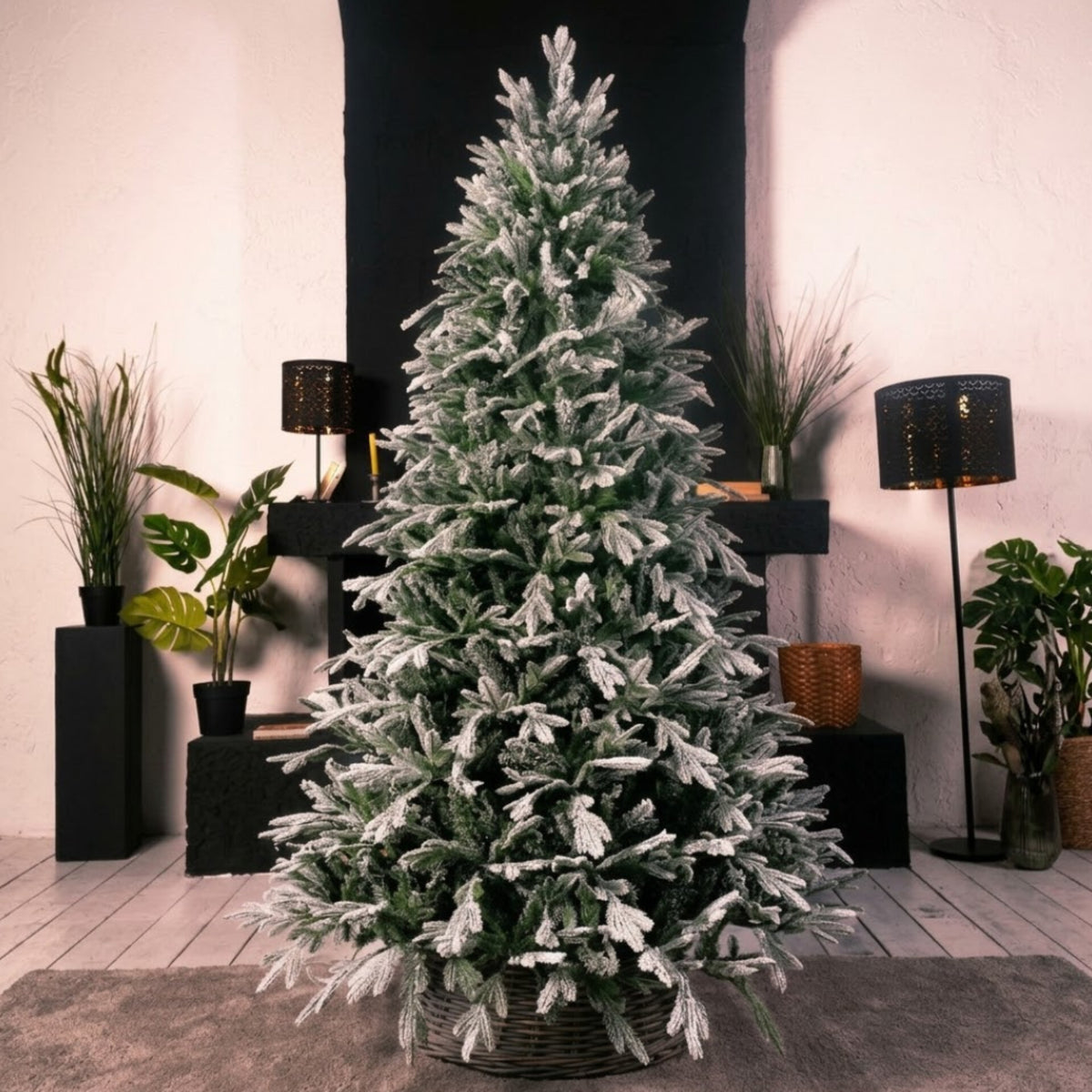 3000 Leaves Pine Dark Green Christmas Tree with Snow Flocks