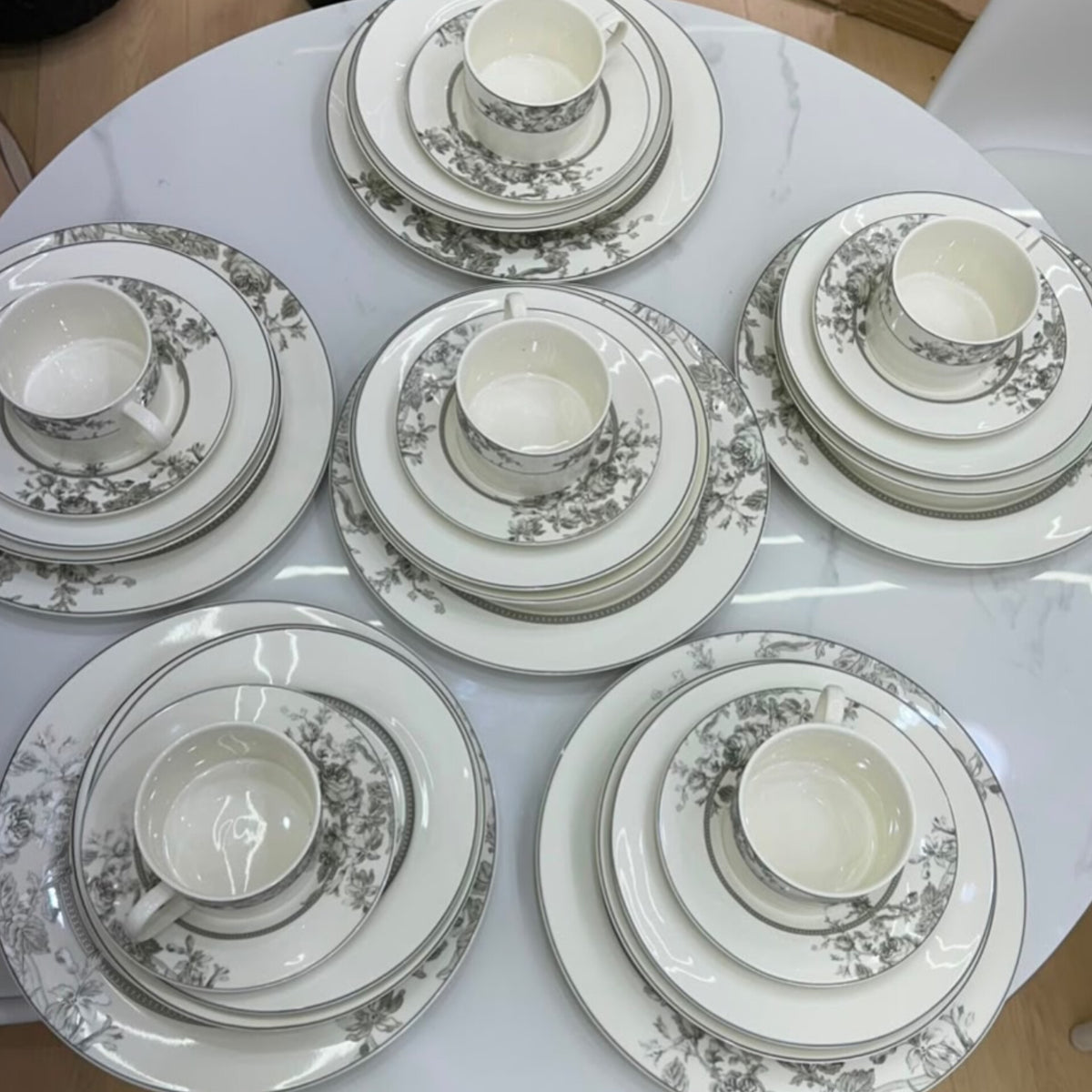 Floral Porcelain Dinnerware Set