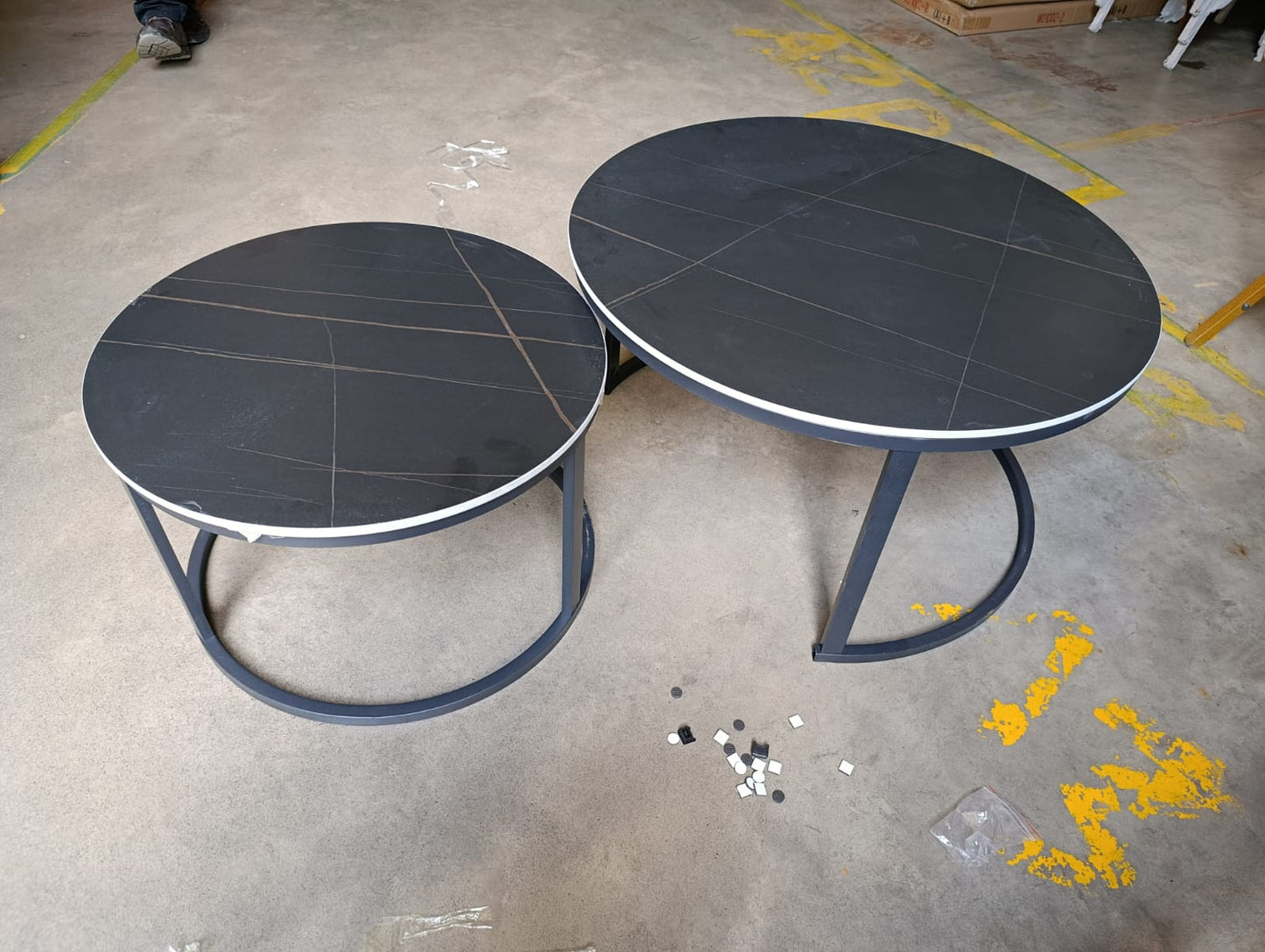 Two-Piece Modern Round Nesting Coffee Table Set (Black Marble-Look)