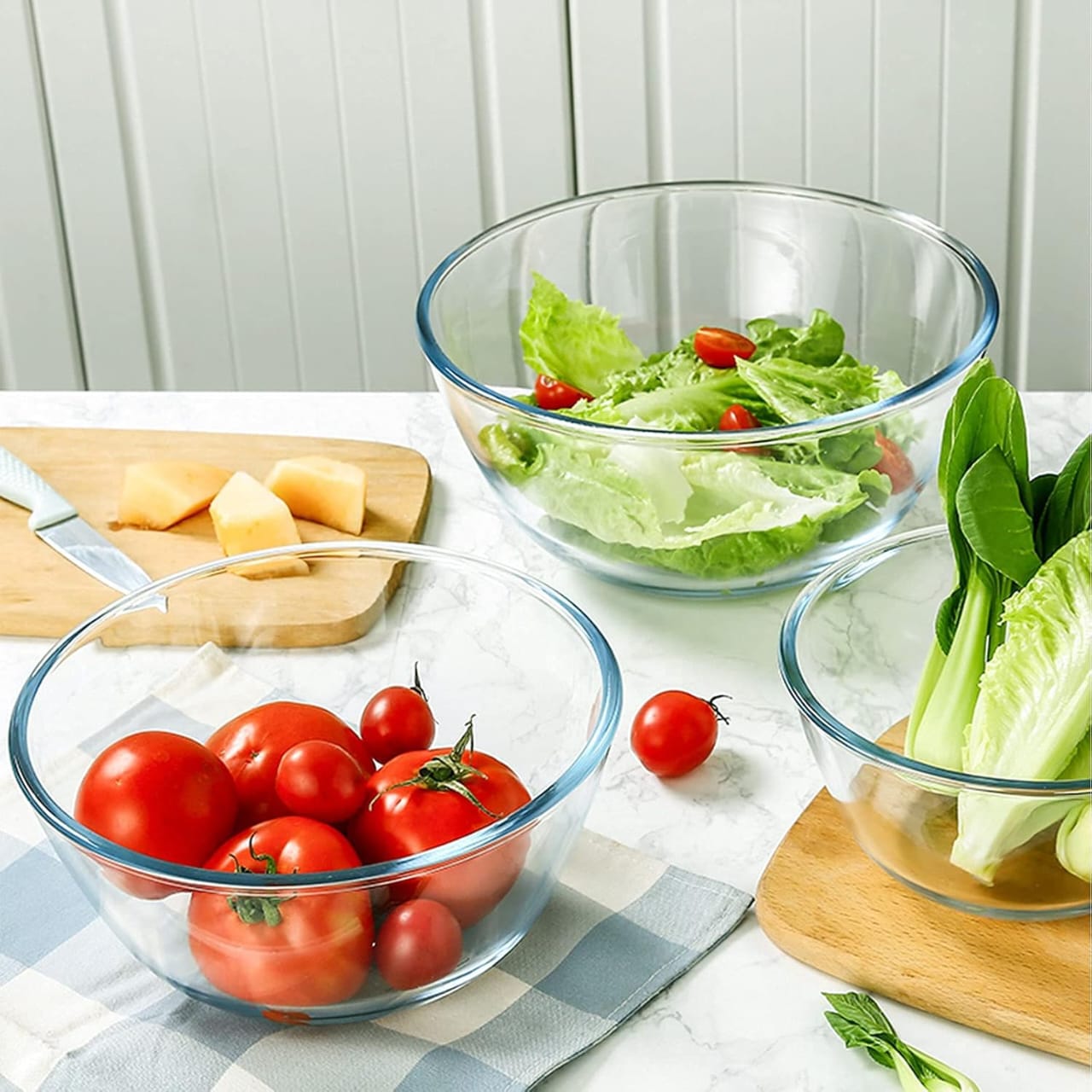Glass salad bowls