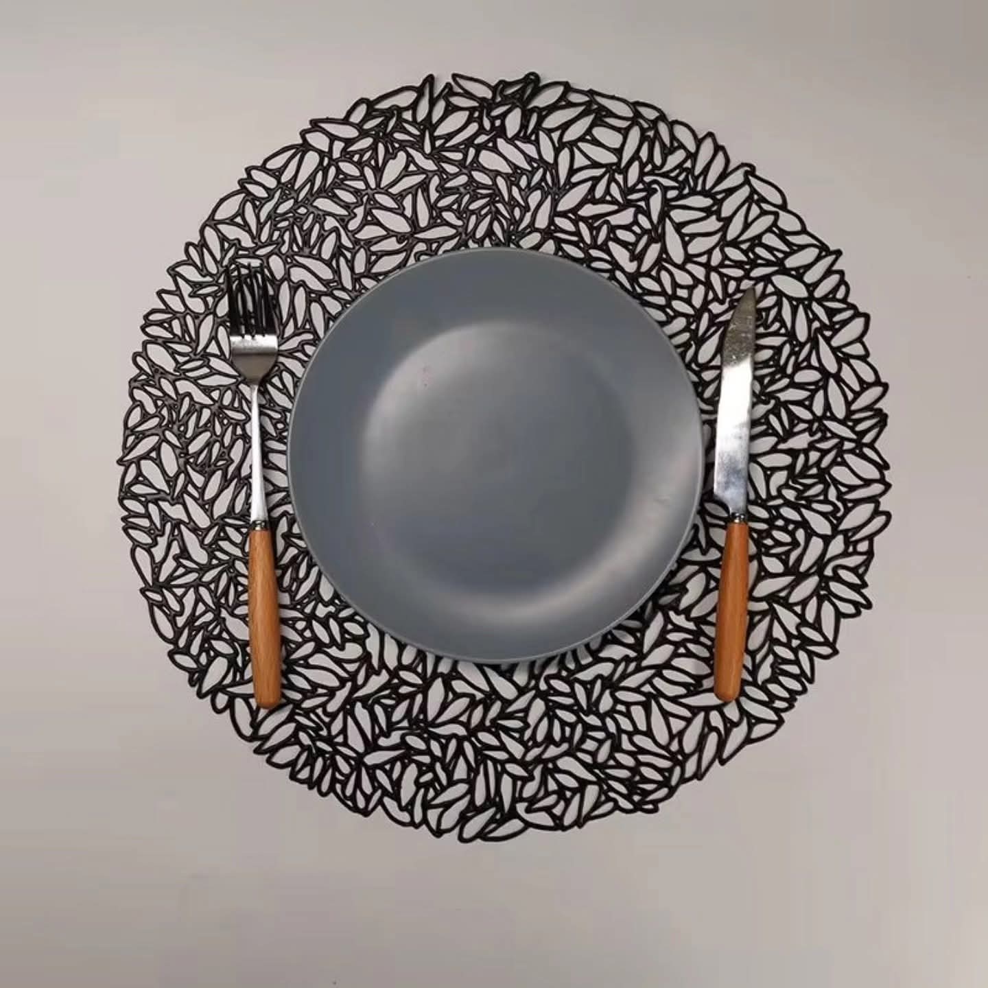 6 Pieces Round Placemats