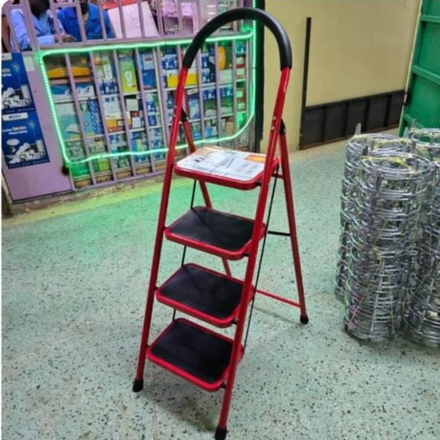 Heavy Duty Step Ladder