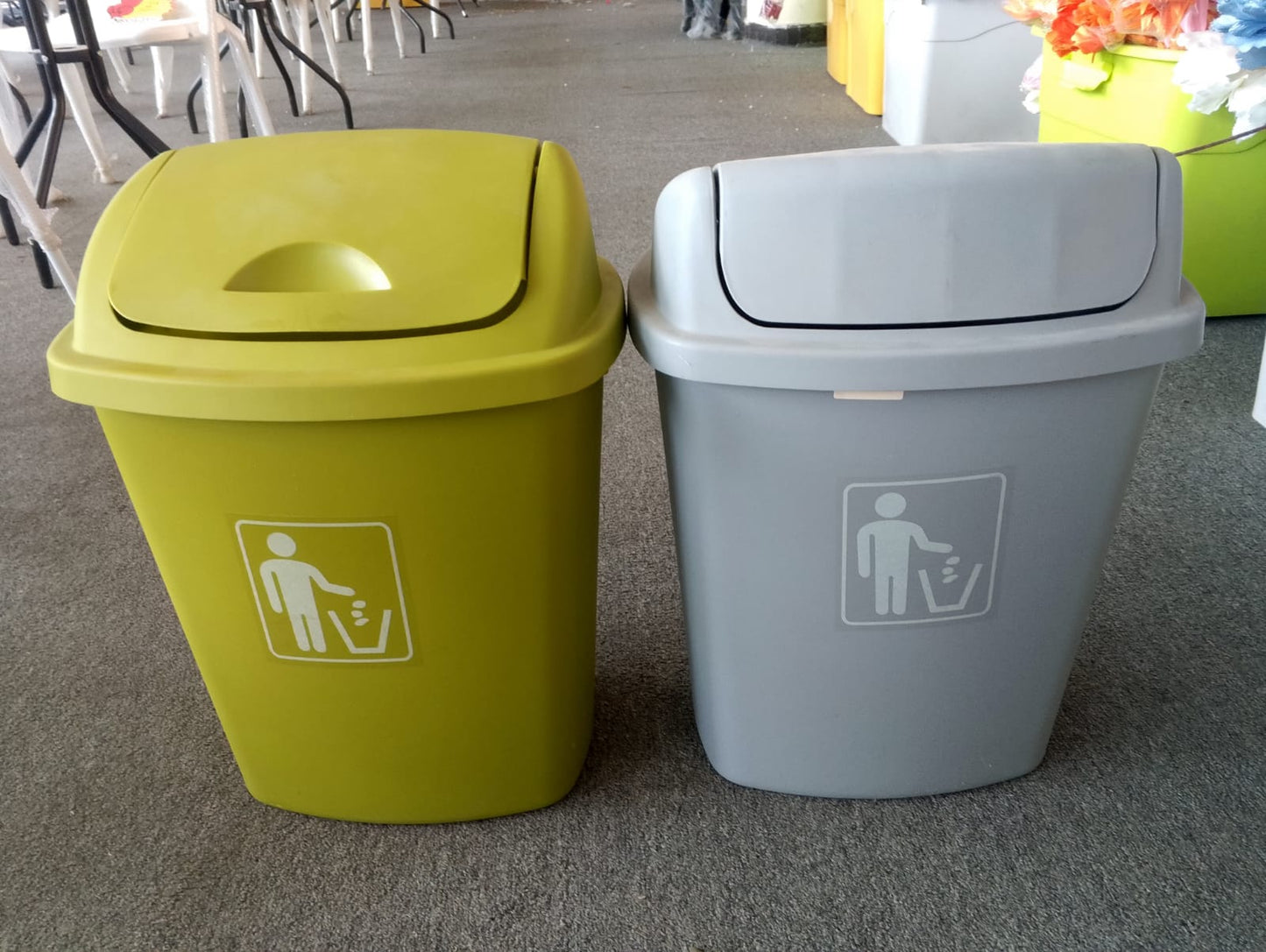 Plastic Swing Lid Waste Bin