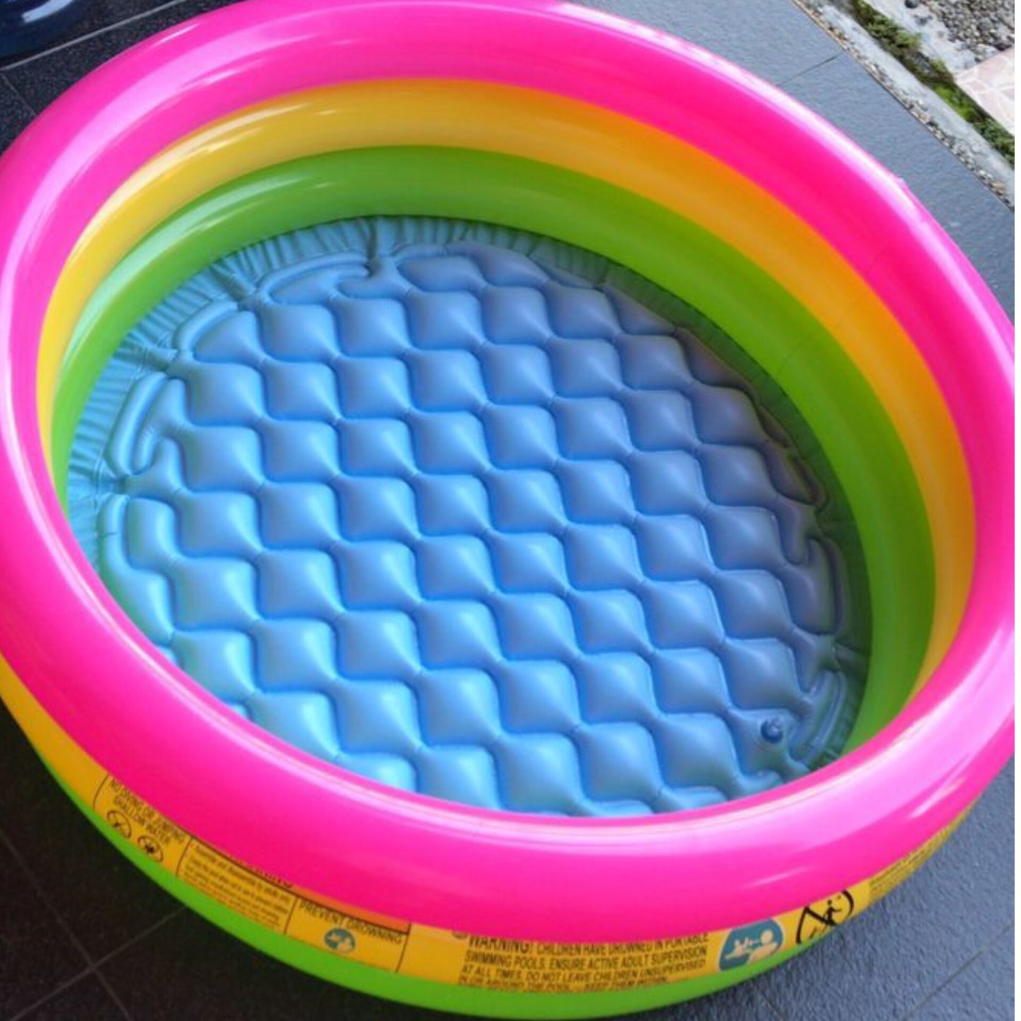 Splash kids play pen pool