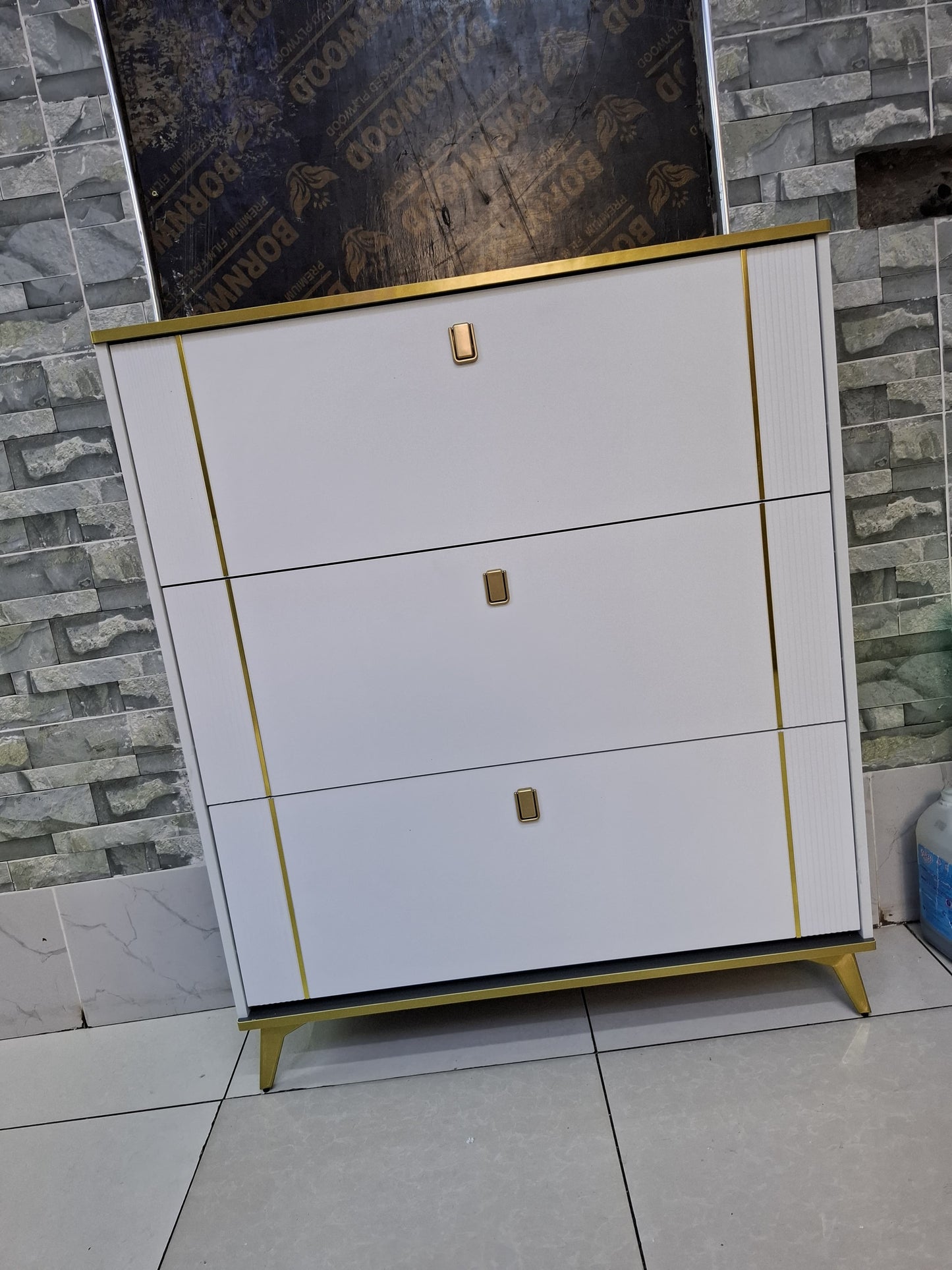 Double layer bucket flip shoe cabinet