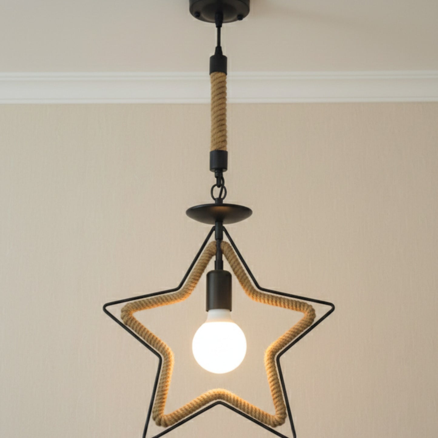 Star Shaped Rope and Metal Pendant Light With Bulb