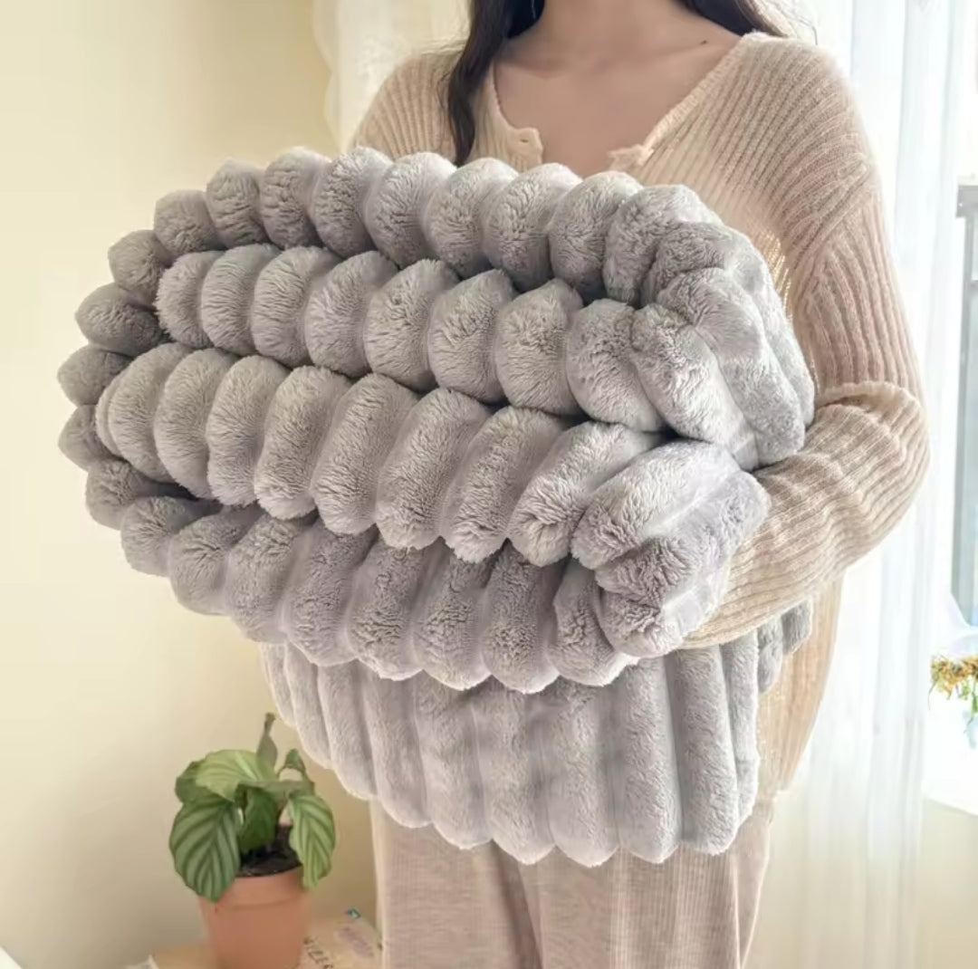 Soft bubble fleece blanket gha