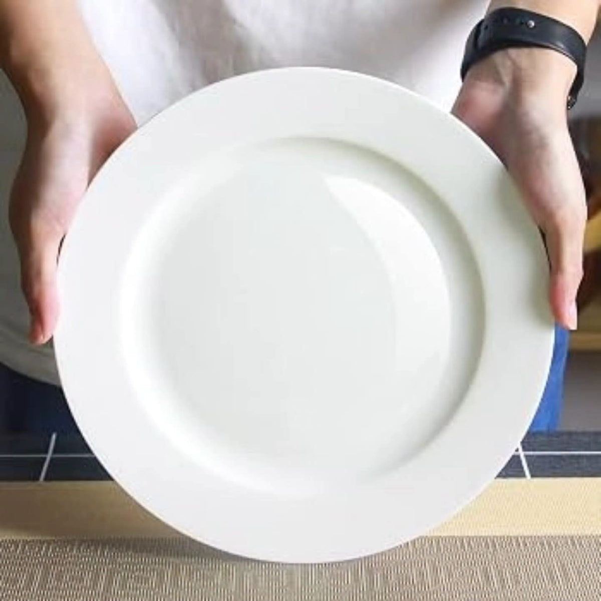 6Pcs White Porcelain Round Dinner Plate Set