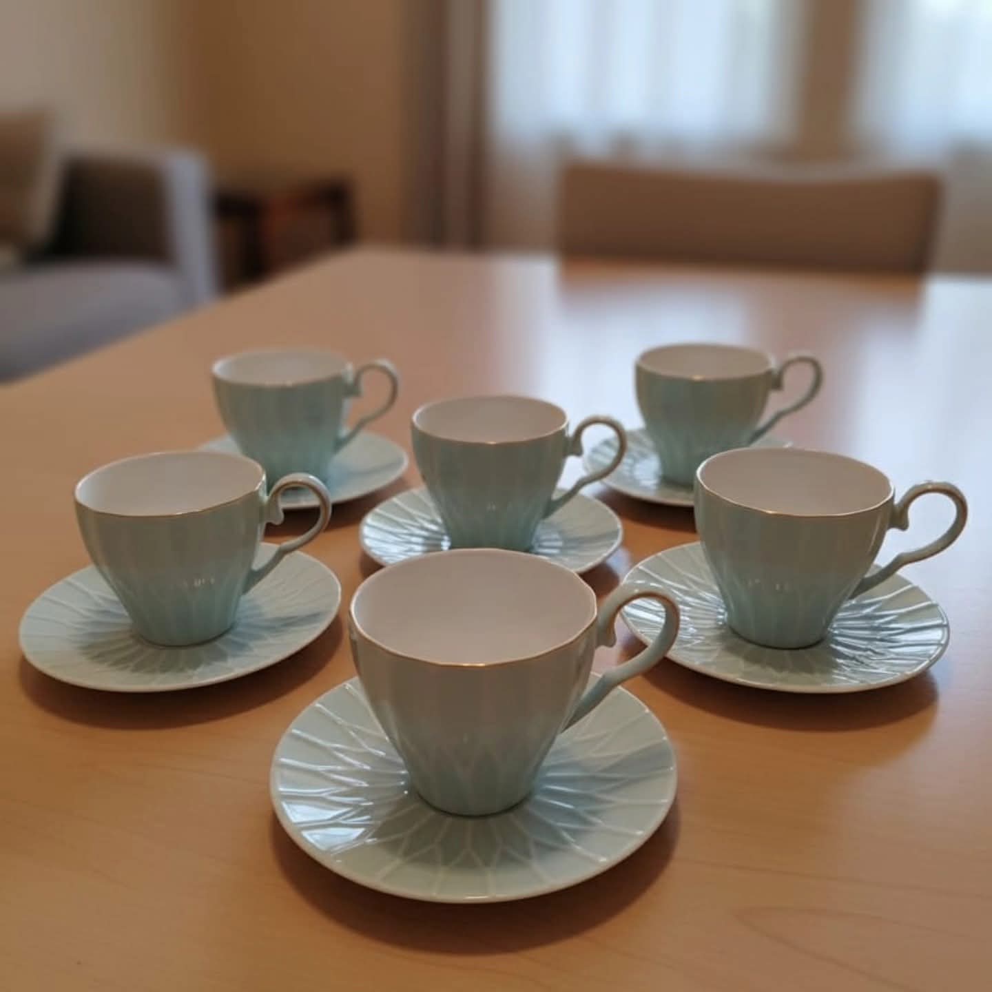 Coloured 6pcs cup and 6pc saucer set