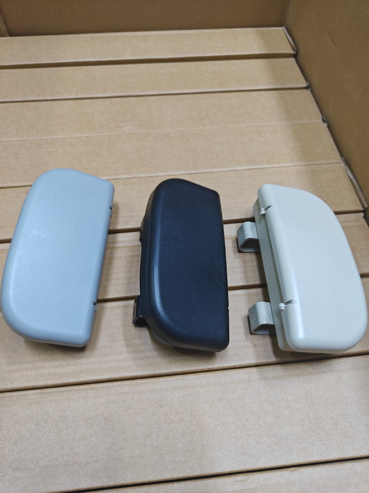 Car sun sunglasses case holder