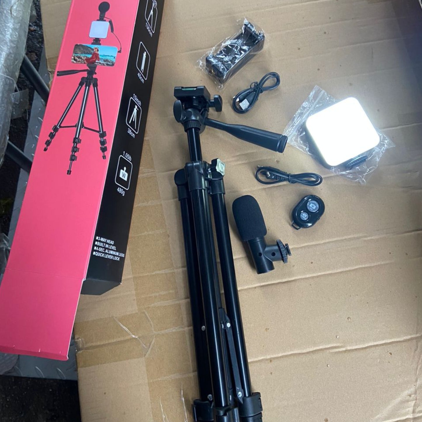 Vlog kit with tripod