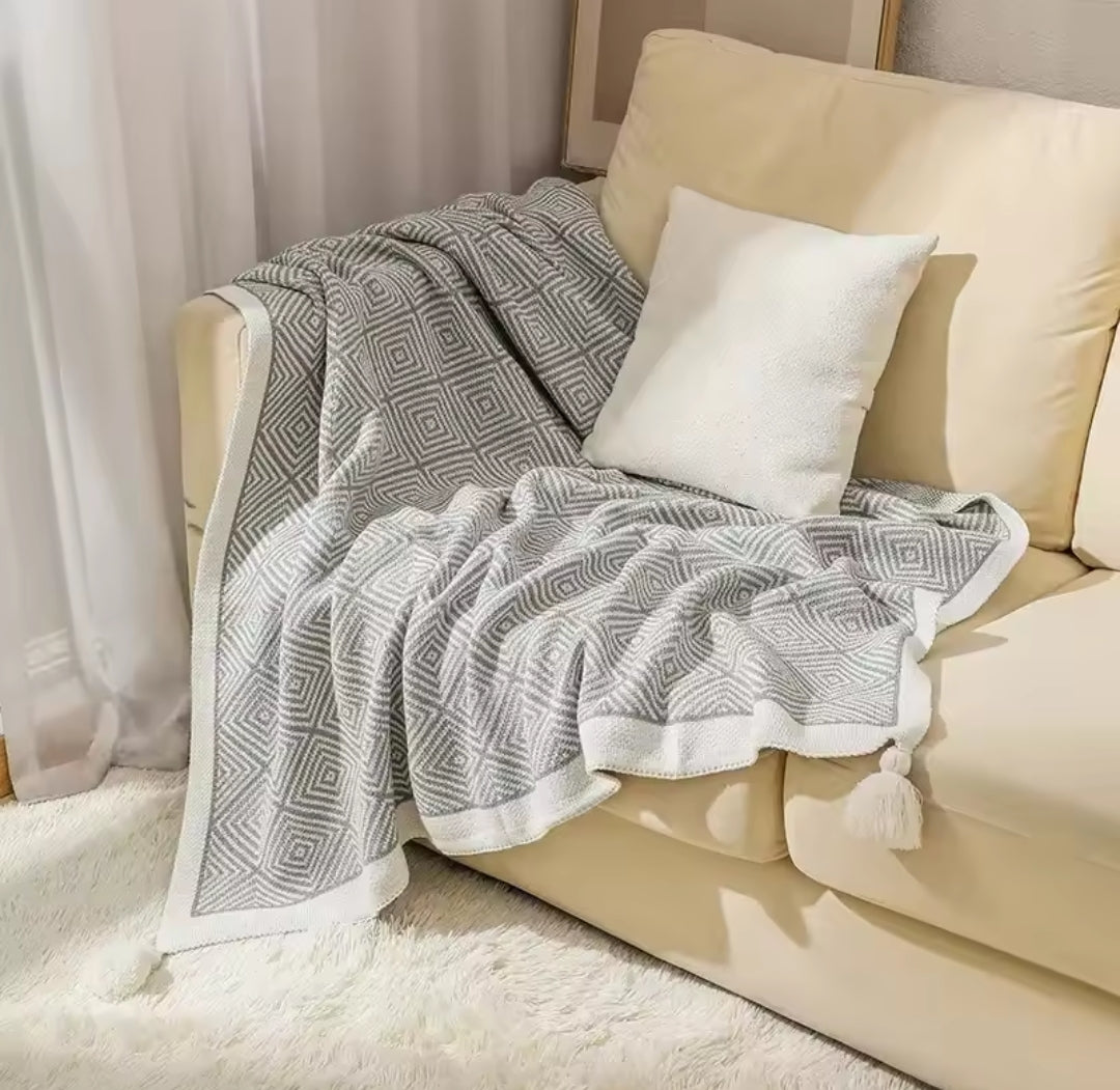 Bohemian Knitted Throw Blanket with Pendants