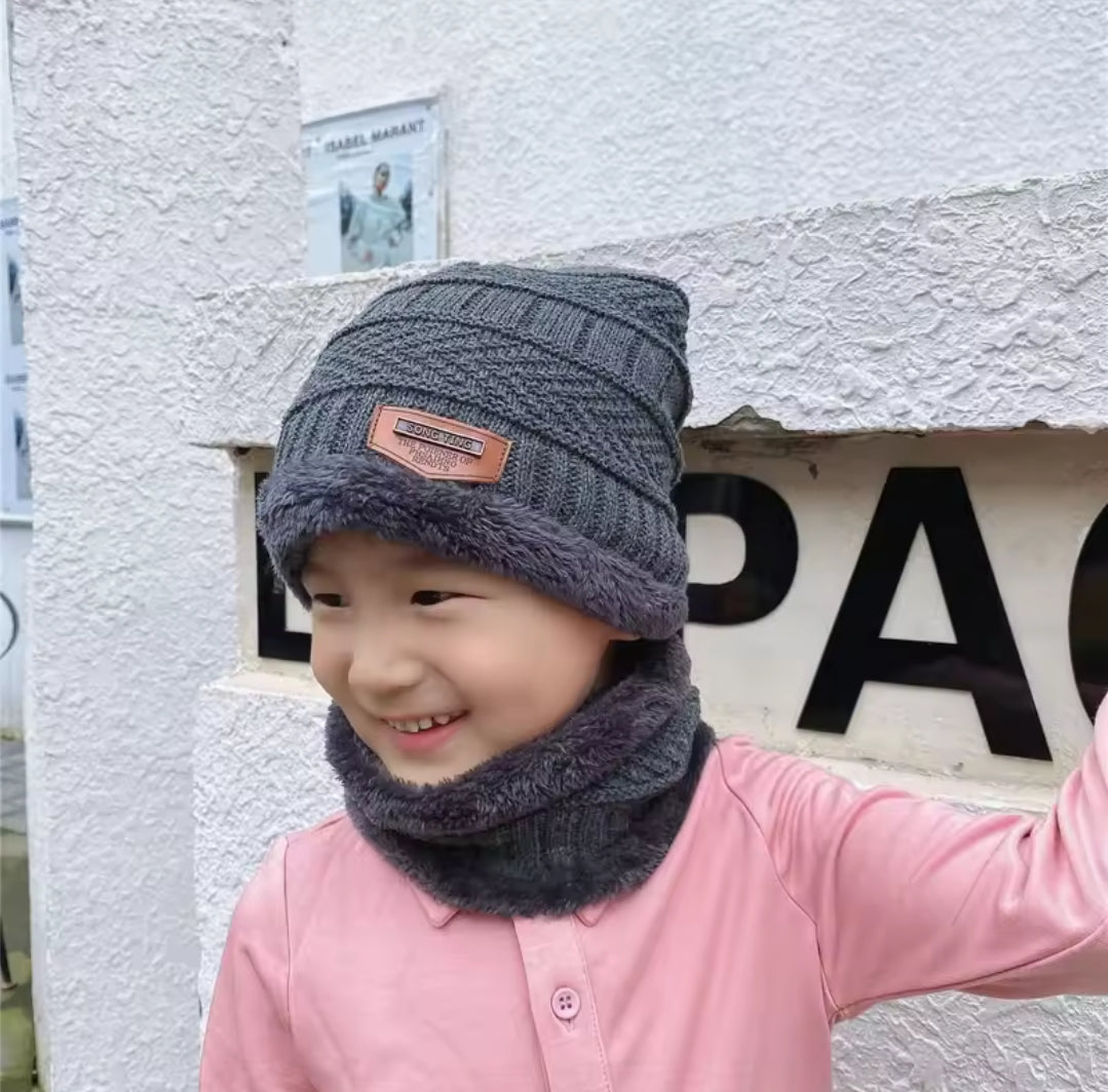Winter kids beenies hat and scarf