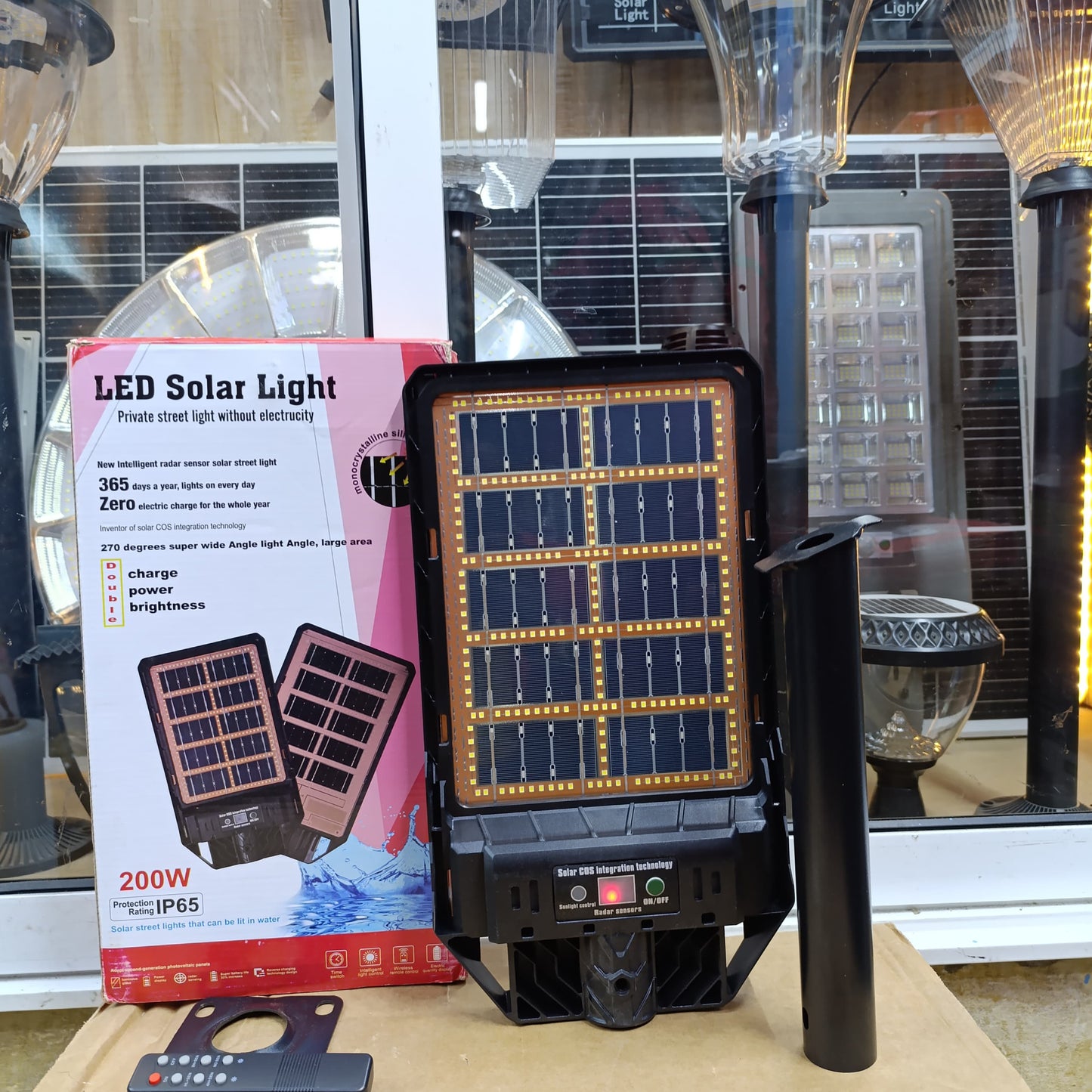 Bifacial LED Solar Street Light