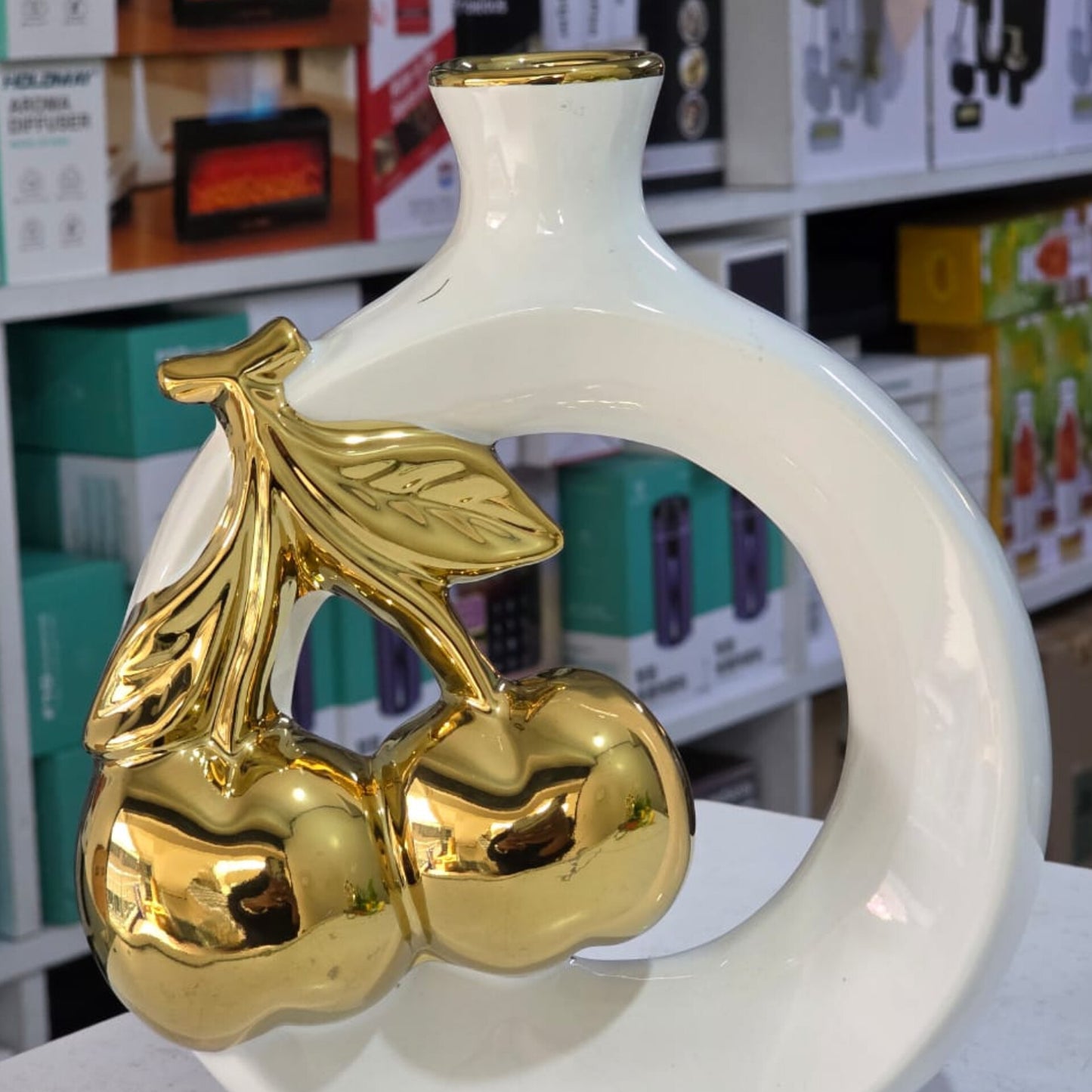 Ceramic vase with Golden Cherry