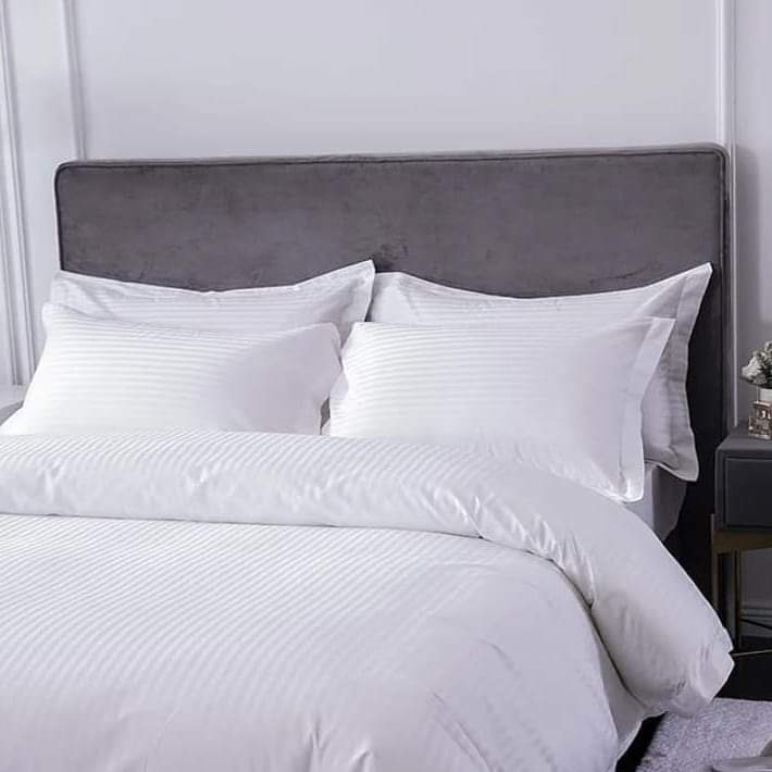 6 by 7 White Striped Duvet Cover gha