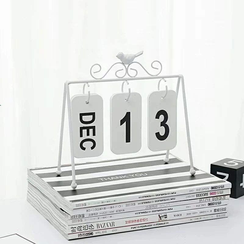 Simple Iron Perpetual Desk Calendar
