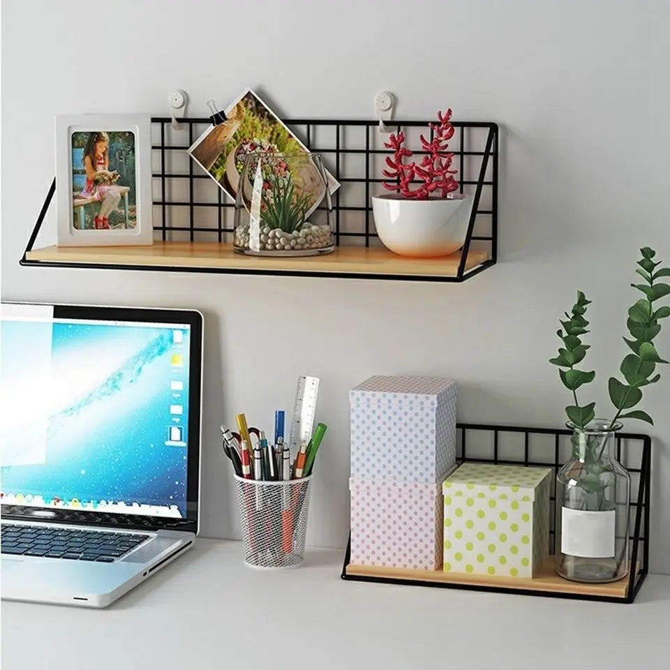 Wall mounted hanging organizer