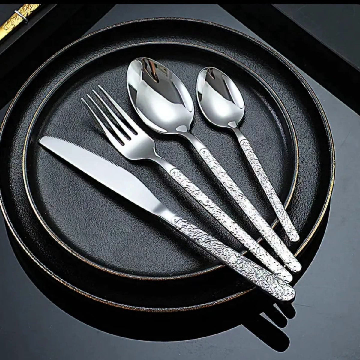 24Pcs Stainless Steel Flatware Cutlery Set