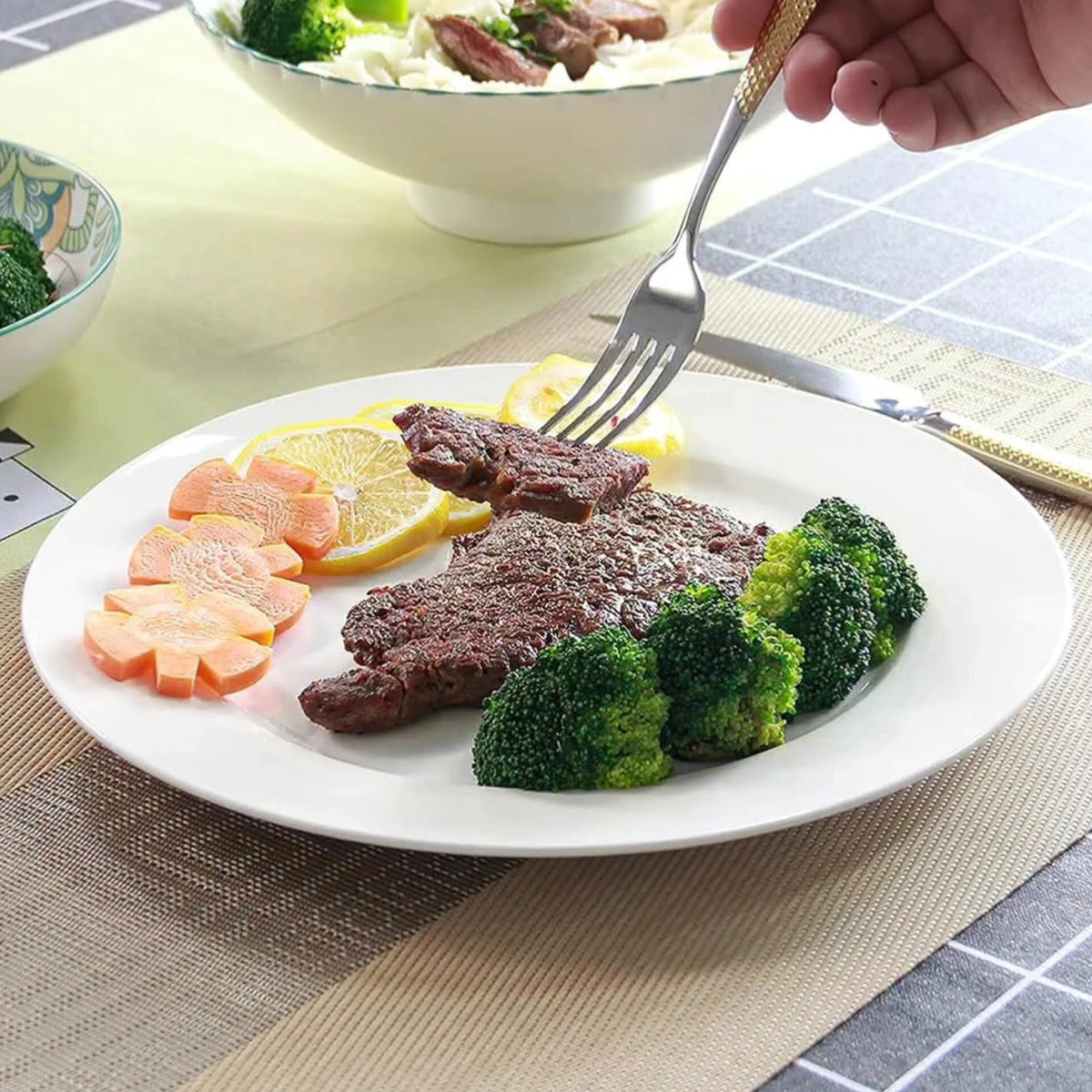 6Pcs  Round Dinner Plate Set in Nairobi 