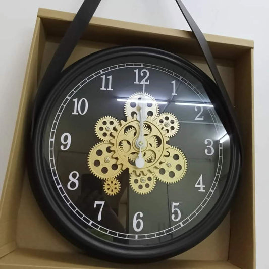 Rotating moving gear wall clock