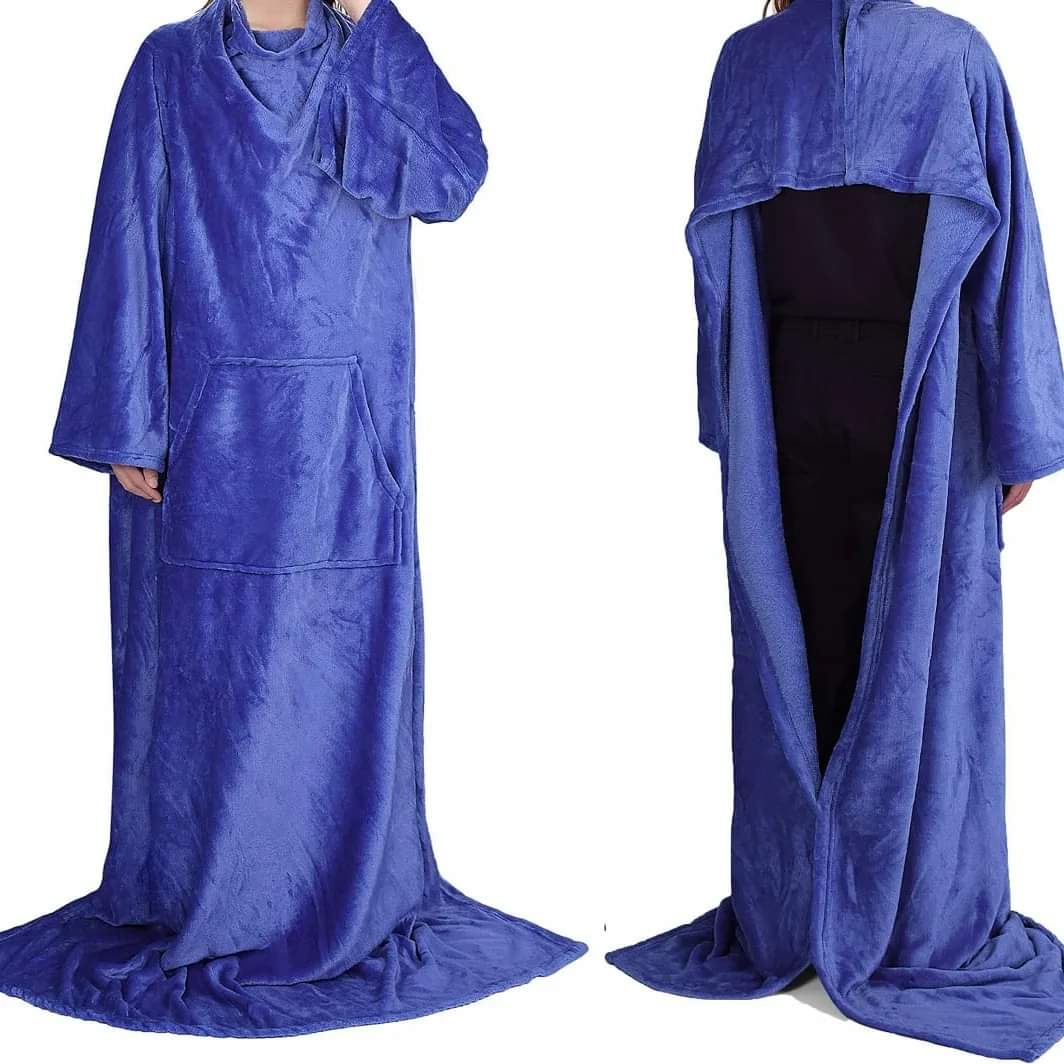 Wearable fleece blanket with sleeves and pockets