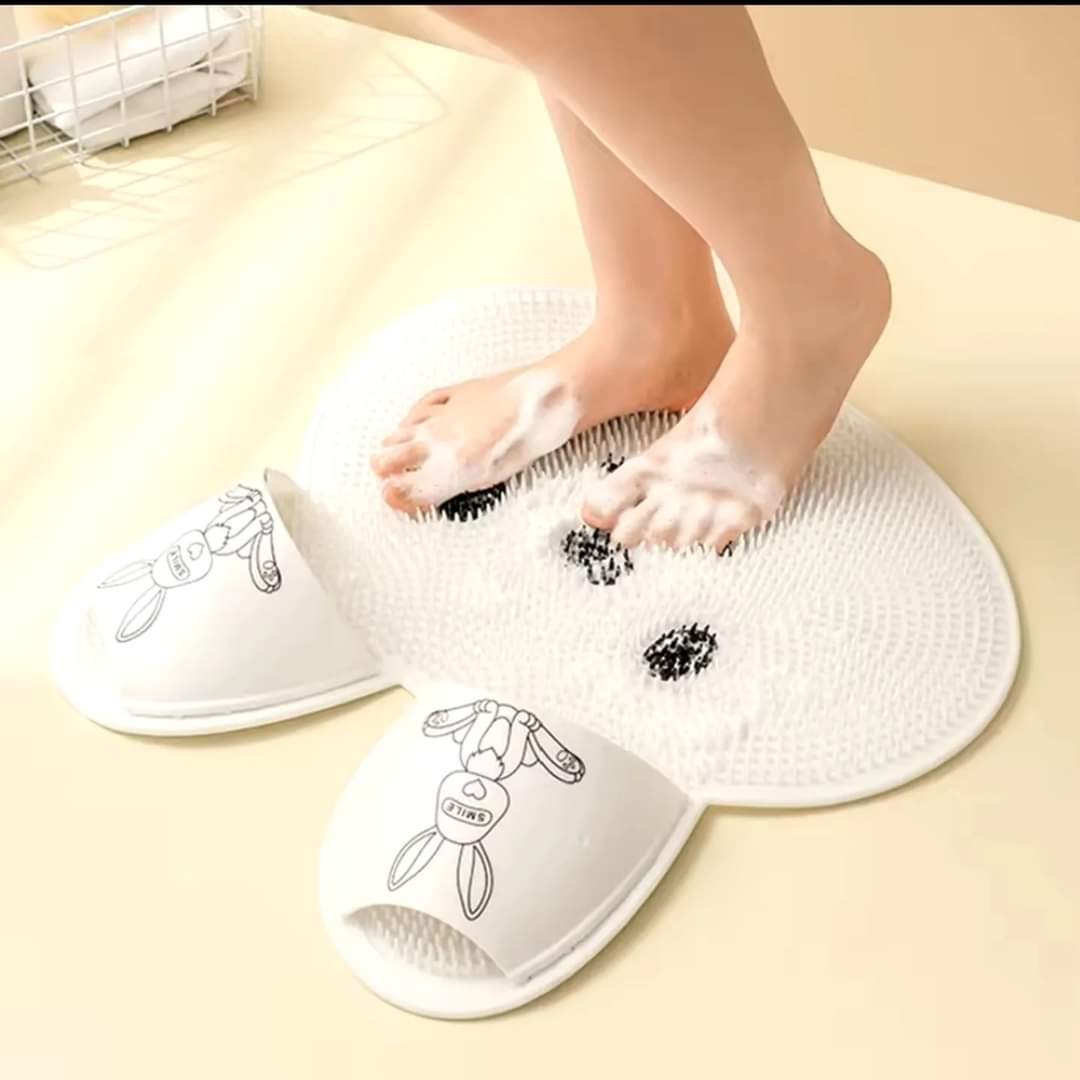 Antislip Bathroom Mat with Scrubber