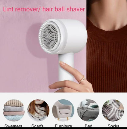 Rechargeable lint remover with roller