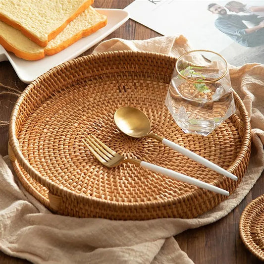 Round rattan tray/basket