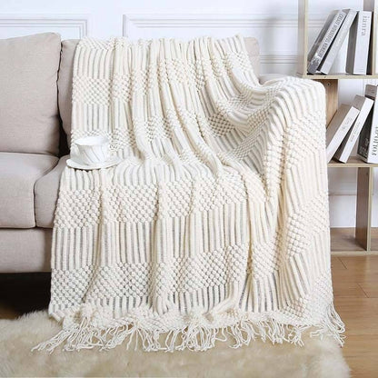 Knitted throw blanket