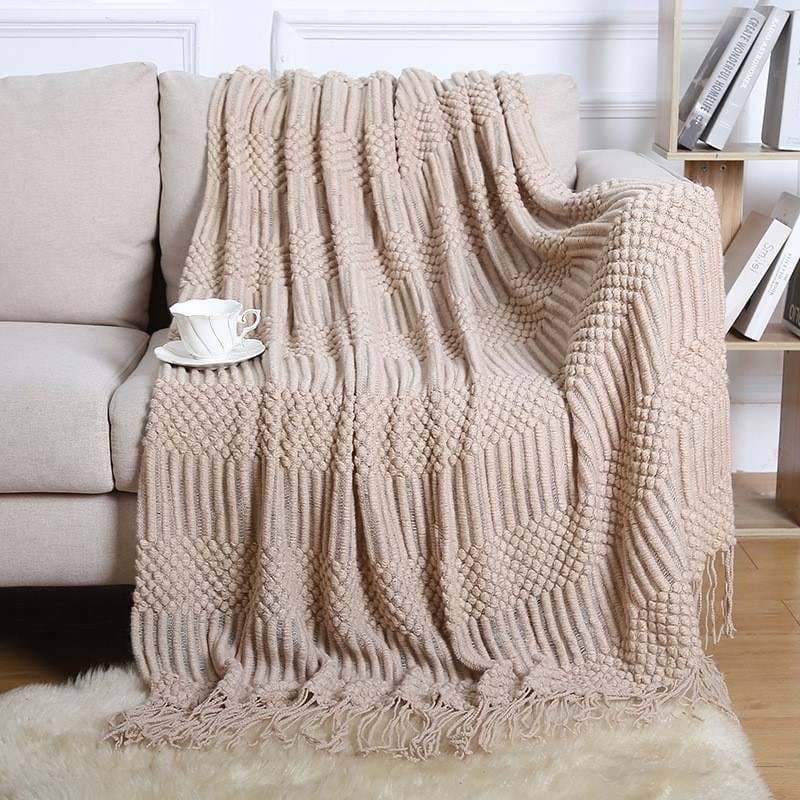 Knitted throw blanket