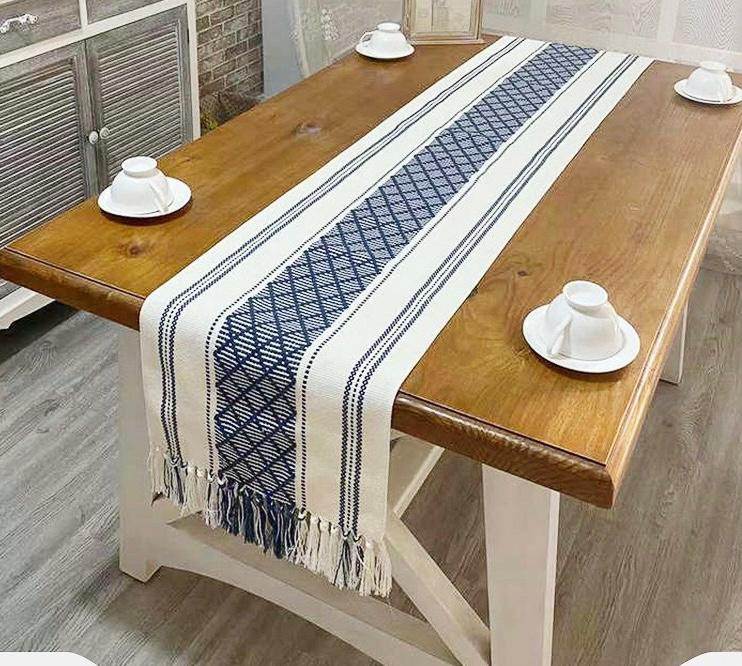 Quality table runner