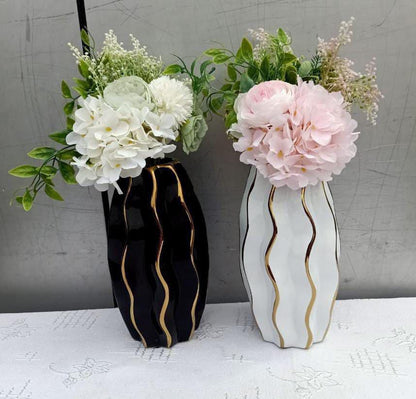 Ceramic flower vase