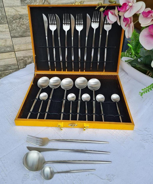 24pc Cutlery set