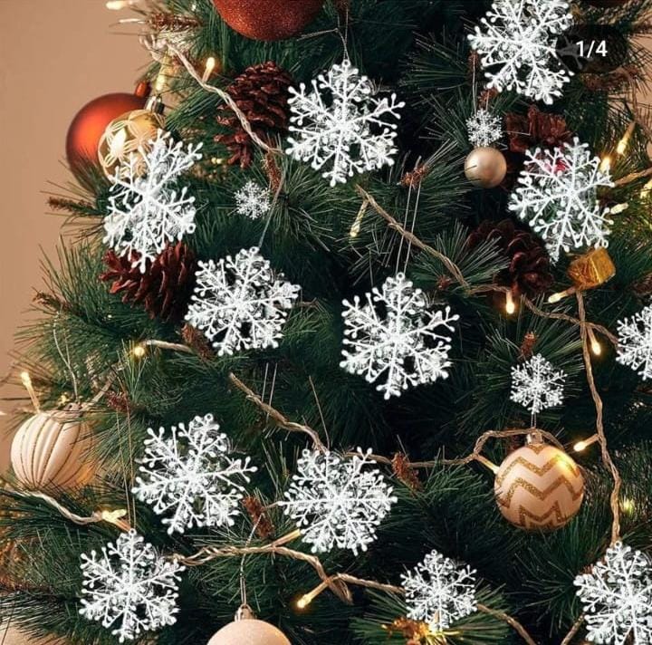 6 Christmas snow flakes decorations